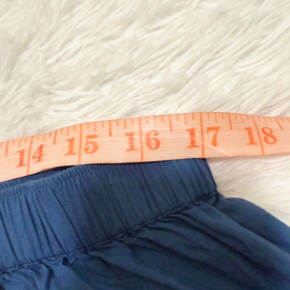 Women Free-Est Free People Slouchy Comfy Shorts in Deep Blue Size Extra Large - Picture 4 of 9